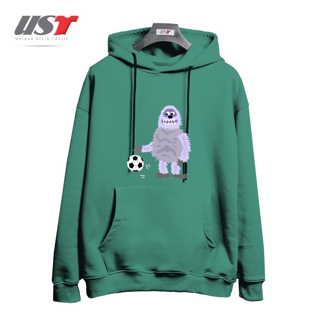 طرح FUNNY ABOMINABLE SNOWMAN PLAYING SOCCER