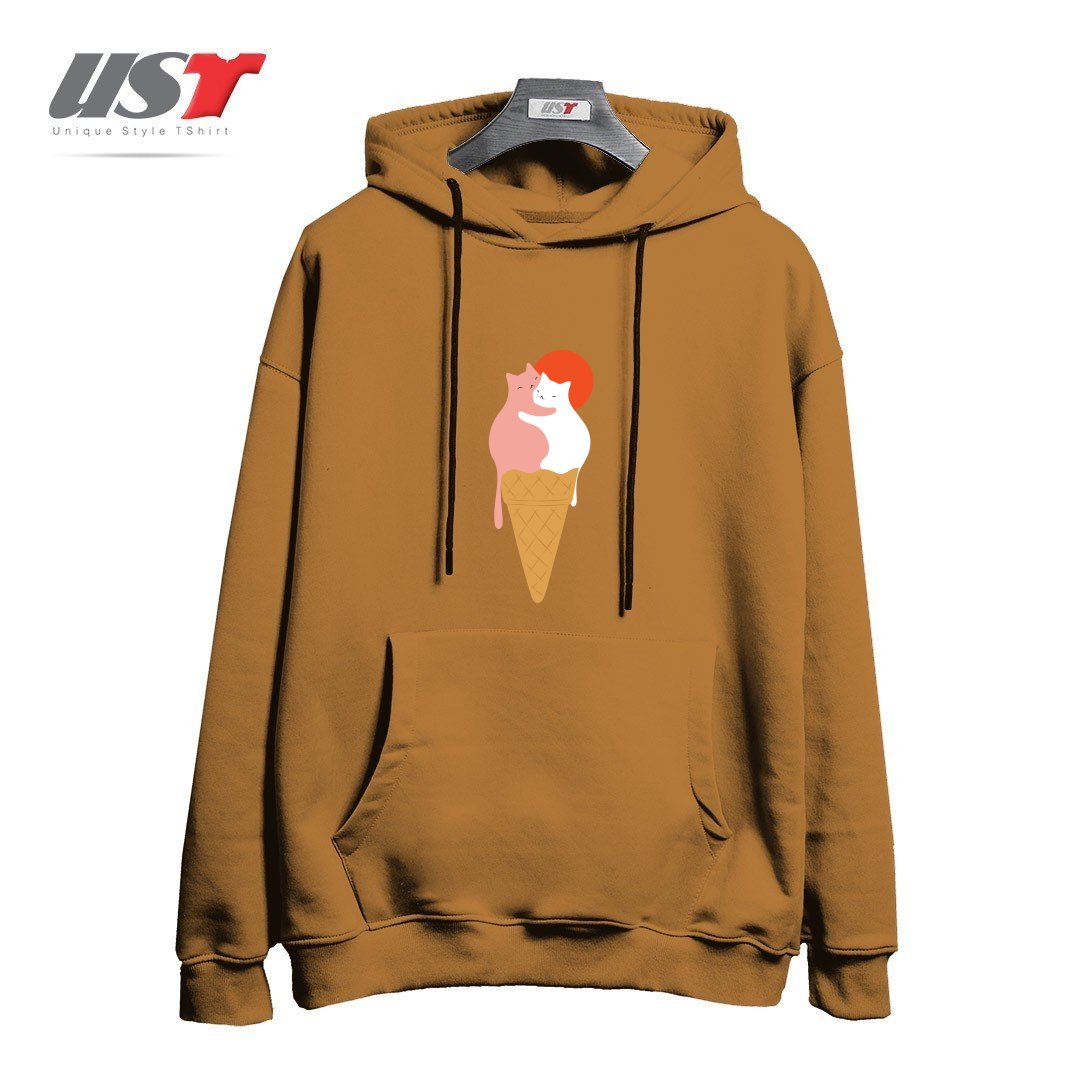 طرح STRAWBERRY HUG VANILLA هودی اورسایزرنگ نسکافه ای