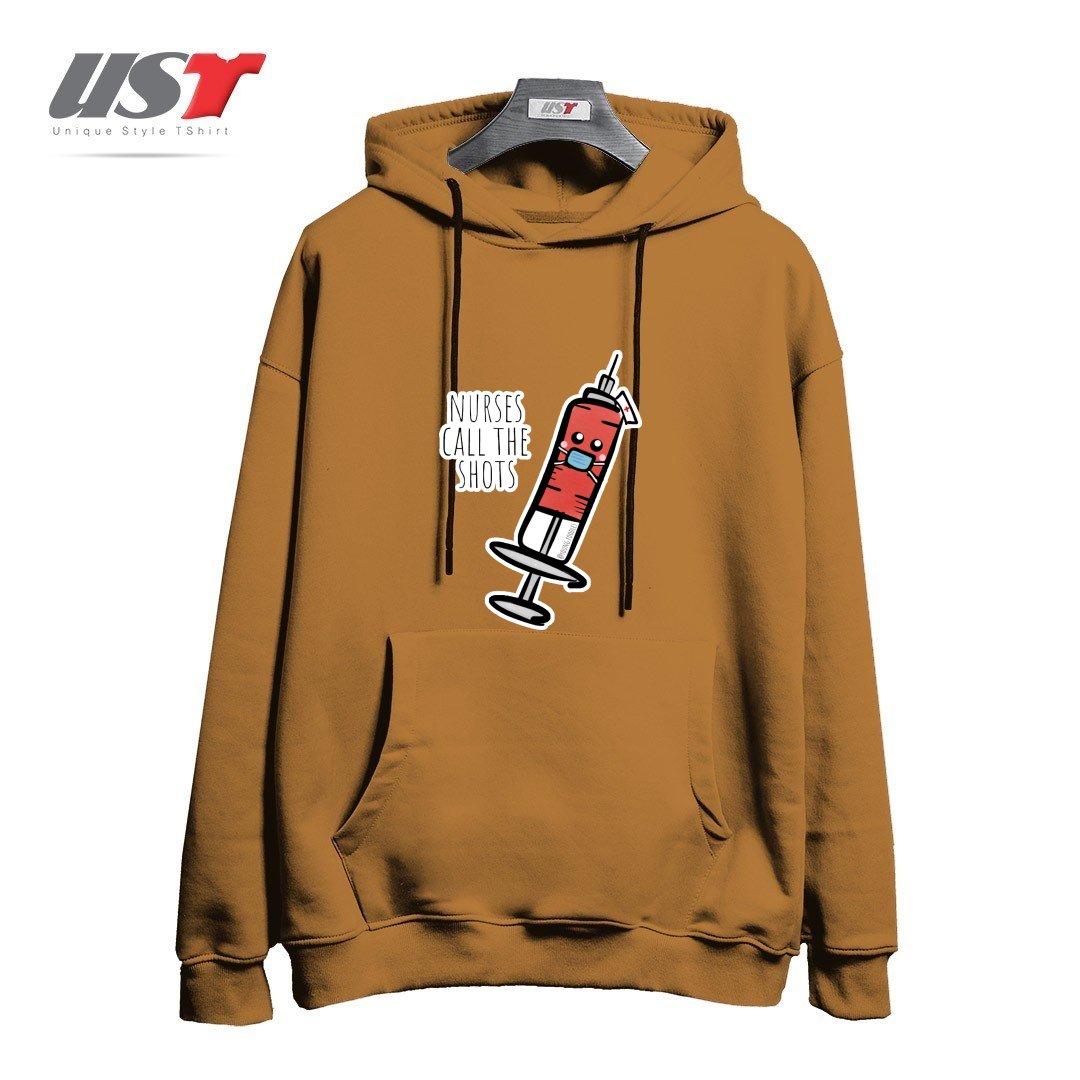 طرح NURSES CALL THE SHOTS هودی اورسایزرنگ نسکافه ای