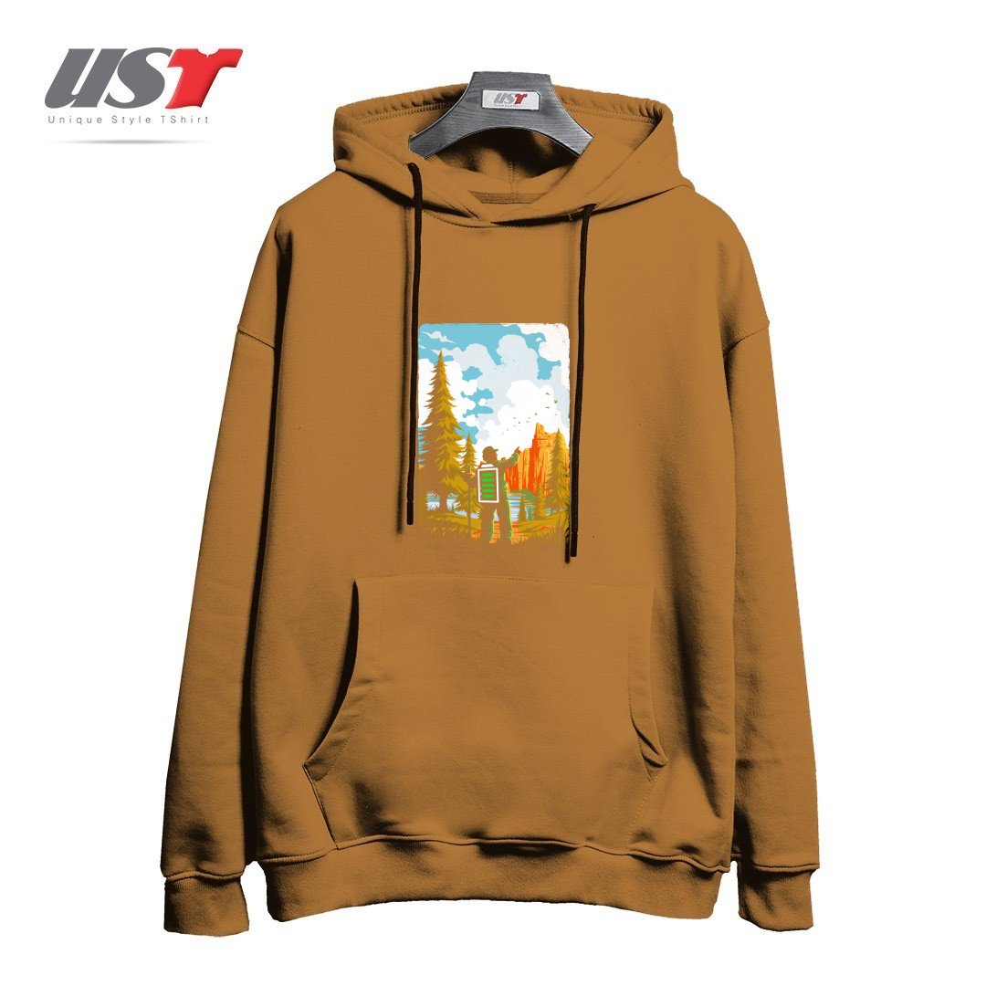 طرح HIKING RECHARGING IN NATURE OUTDOOR BATTERY2121 هودی اورسایزرنگ نسکافه ای