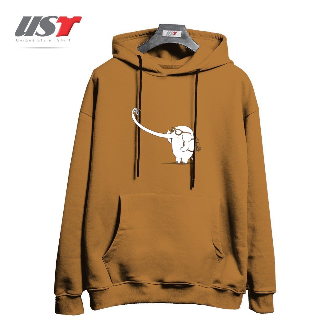 طرح LONELY TRAVELLER هودی اورسایزرنگ نسکافه ای