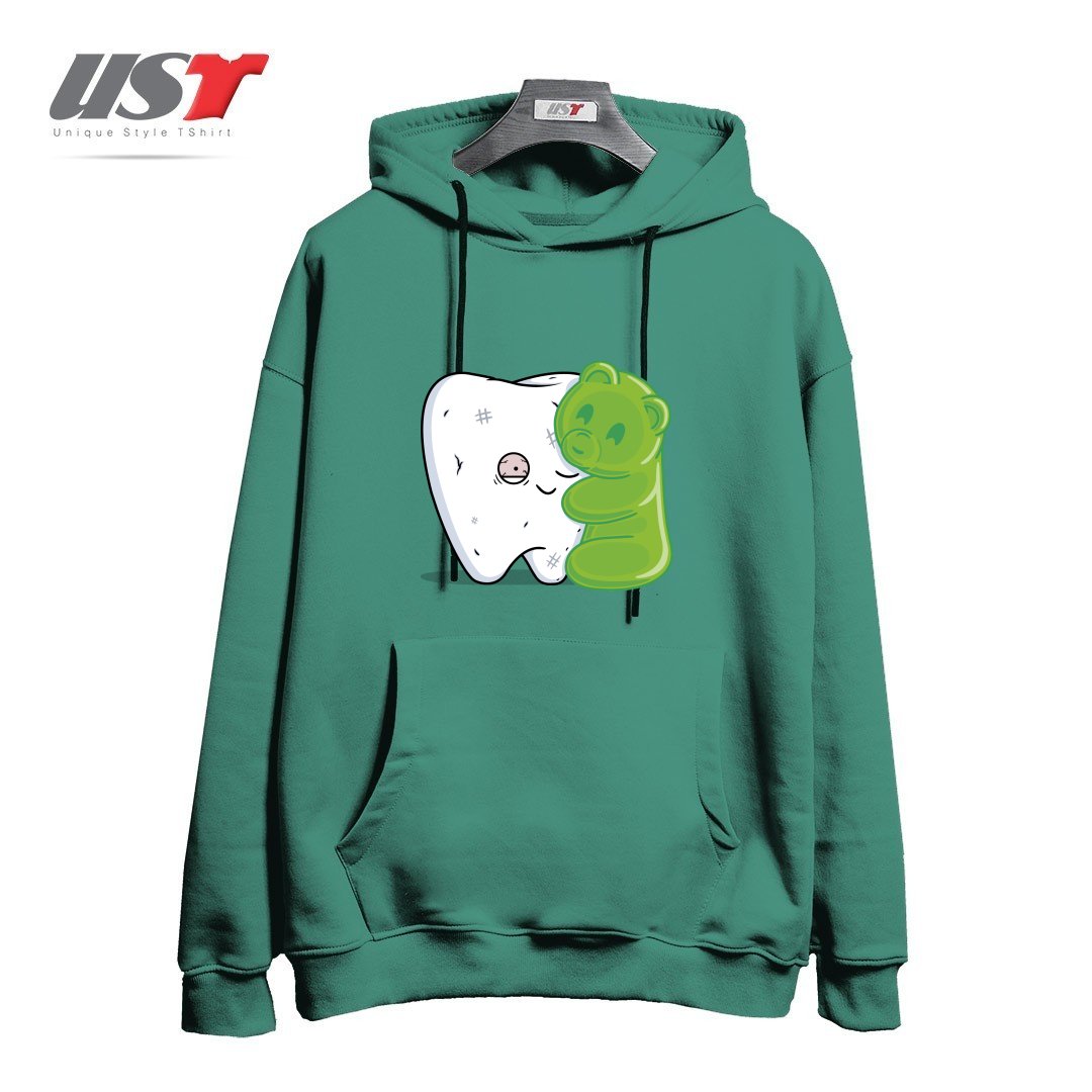 طرح GUMMY HUG! هودی اورسایزرنگ سبز سدری