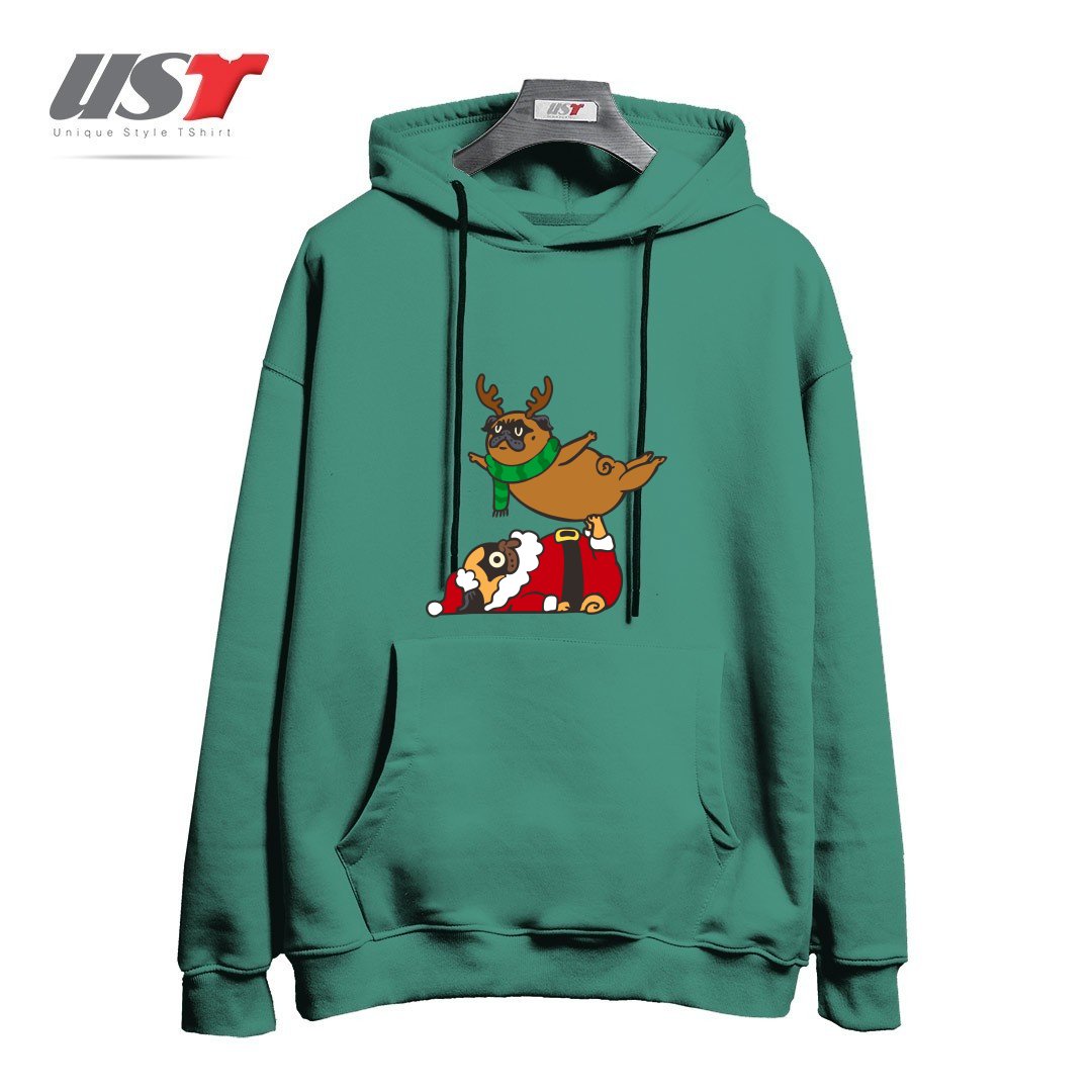 طرح ACROYOGA PUGS XMAS