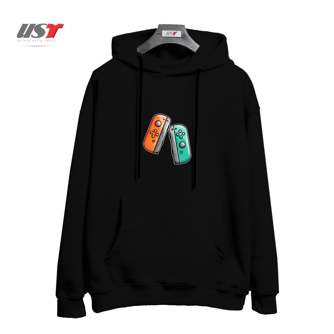 طرح GAMING CONTROLLERS هودی اورسایزرنگ مشکی