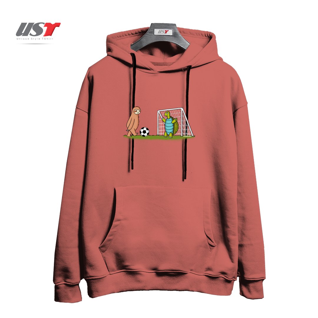 هودی اورسایز طرح SLOTH AND TURTLE FOOTBALL2