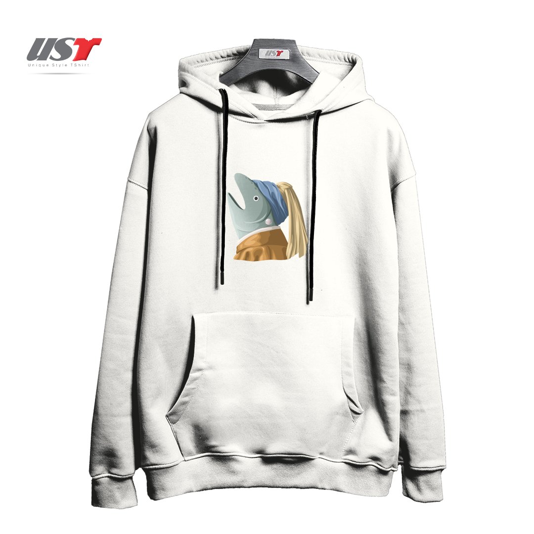 طرح FISH WITH PEARL EARRING5 هودی اورسایزرنگ سفید