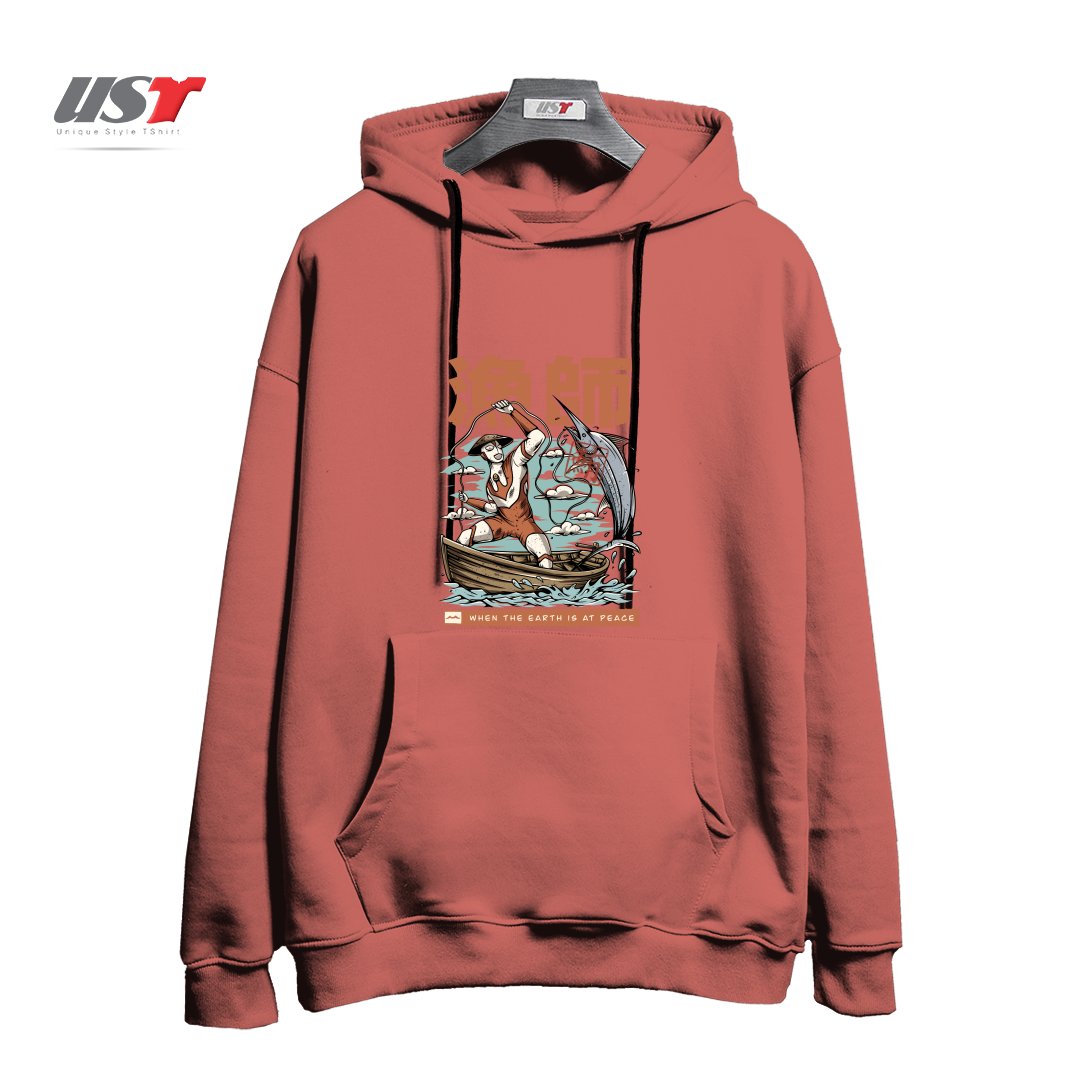 طرح FISHERMAN HERO هودی اورسایزرنگ آجری