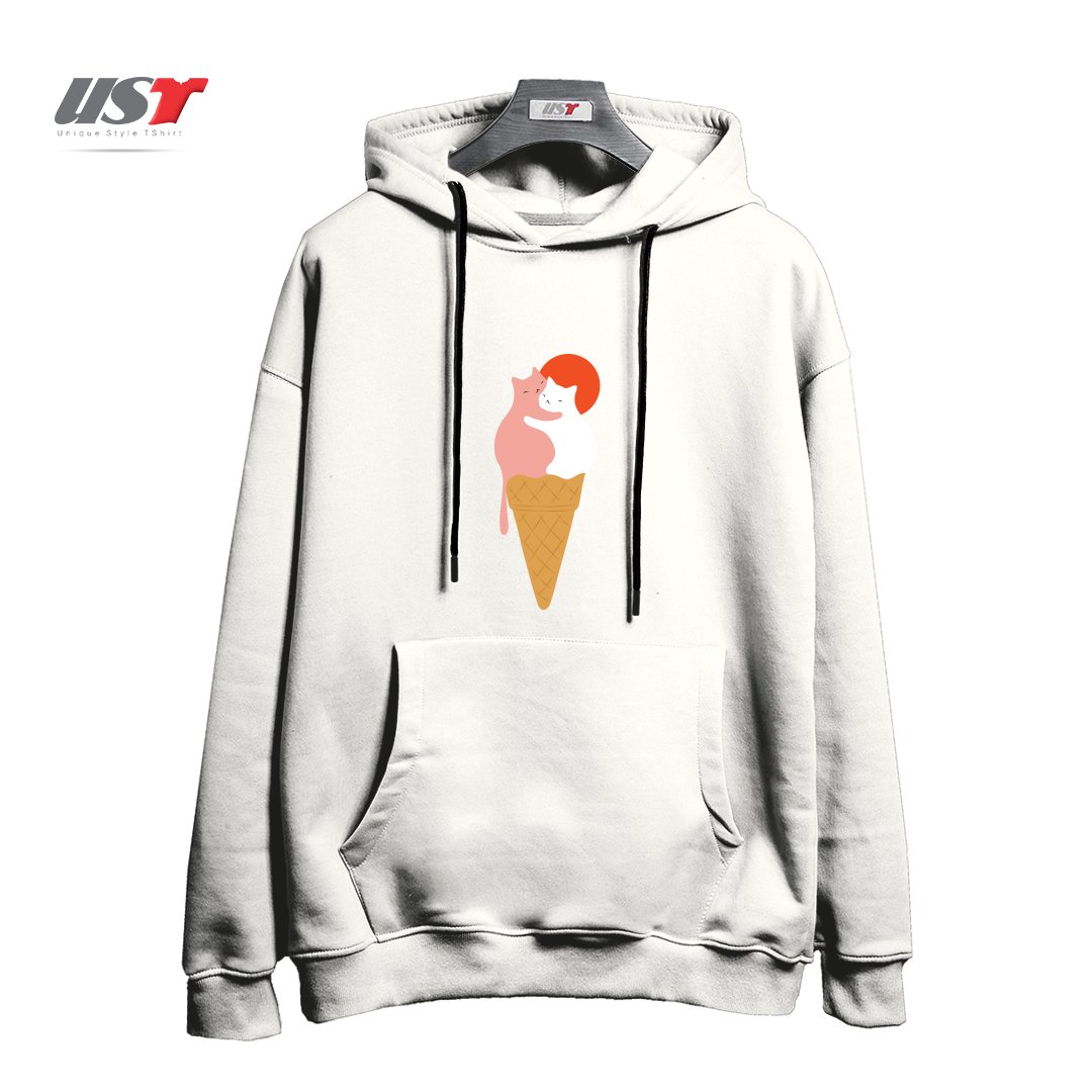 طرح STRAWBERRY HUG VANILLA هودی اورسایزرنگ سفید