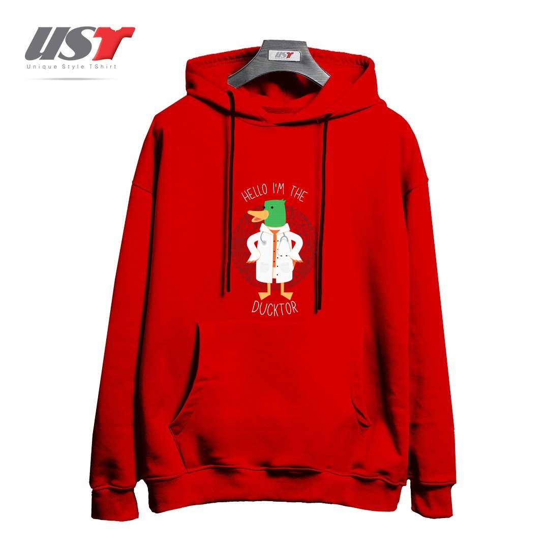 طرح HELLO I'M THE DUCKTOR (DUCK DOCTOR) هودی اورسایزرنگ قرمز