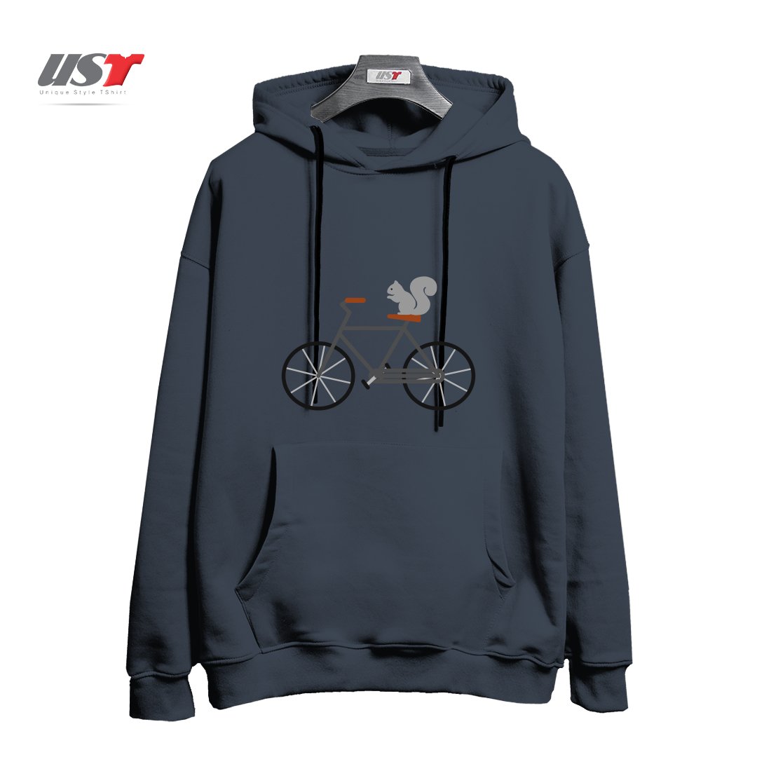هودی اورسایز طرح SQUIRREL RIDING BIKE
