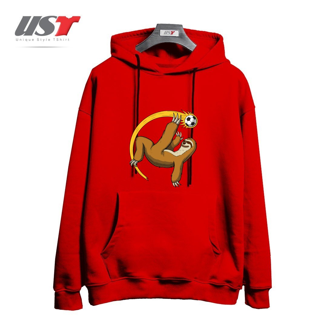 طرح SLOTH SOCCER PLAYER هودی اورسایزرنگ قرمز