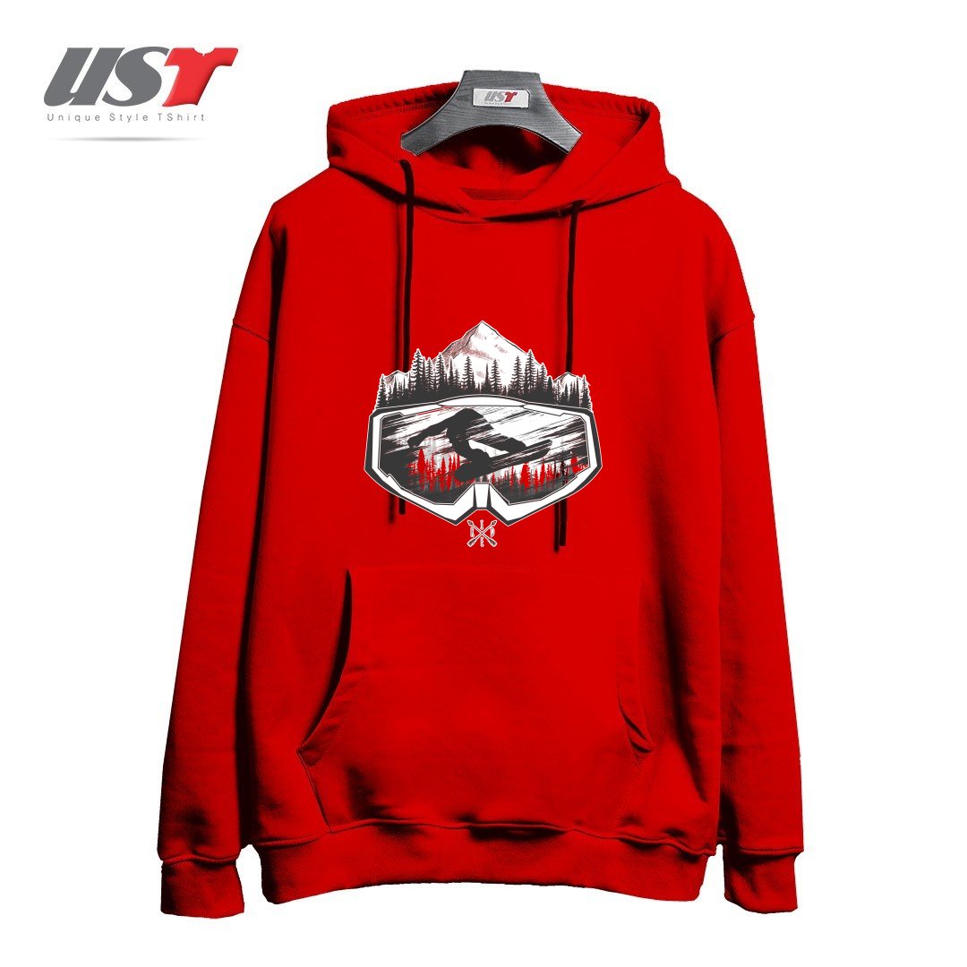 طرح SNOW AND WINTER ART هودی اورسایزرنگ قرمز