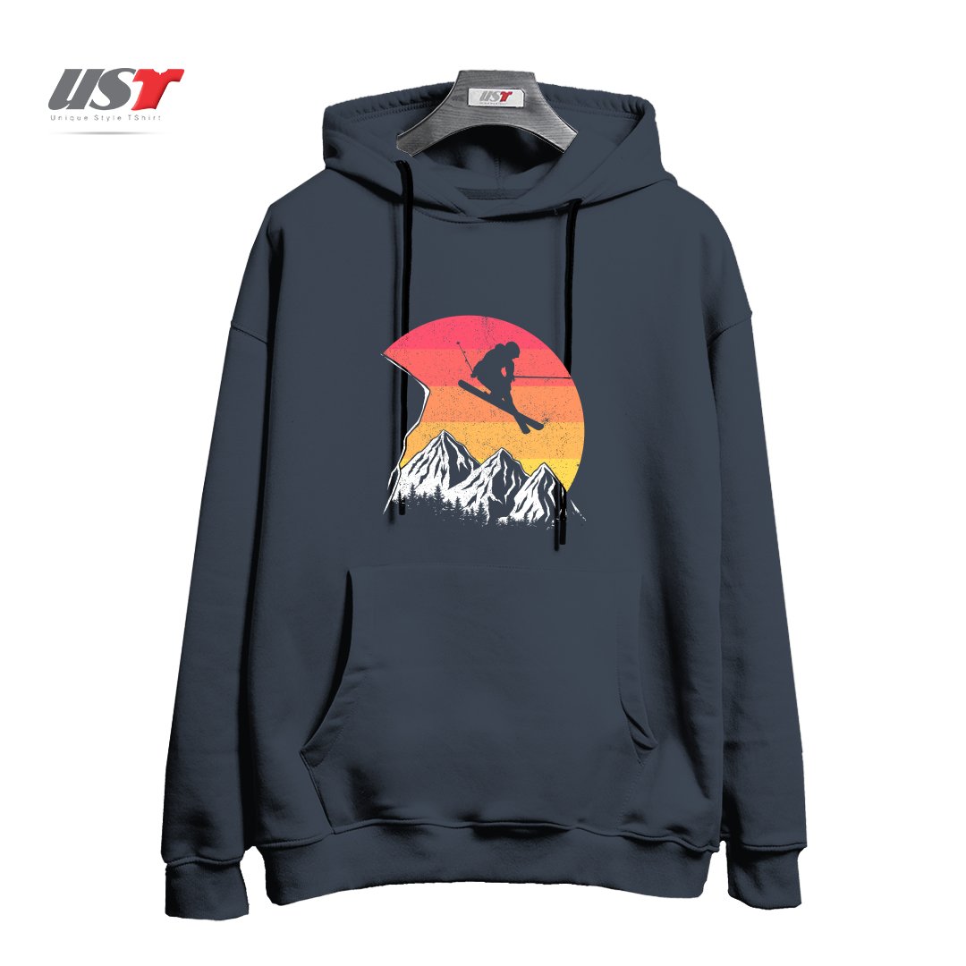 طرح VINTAGE ALPINE SKIING هودی اورسایزرنگ دودی