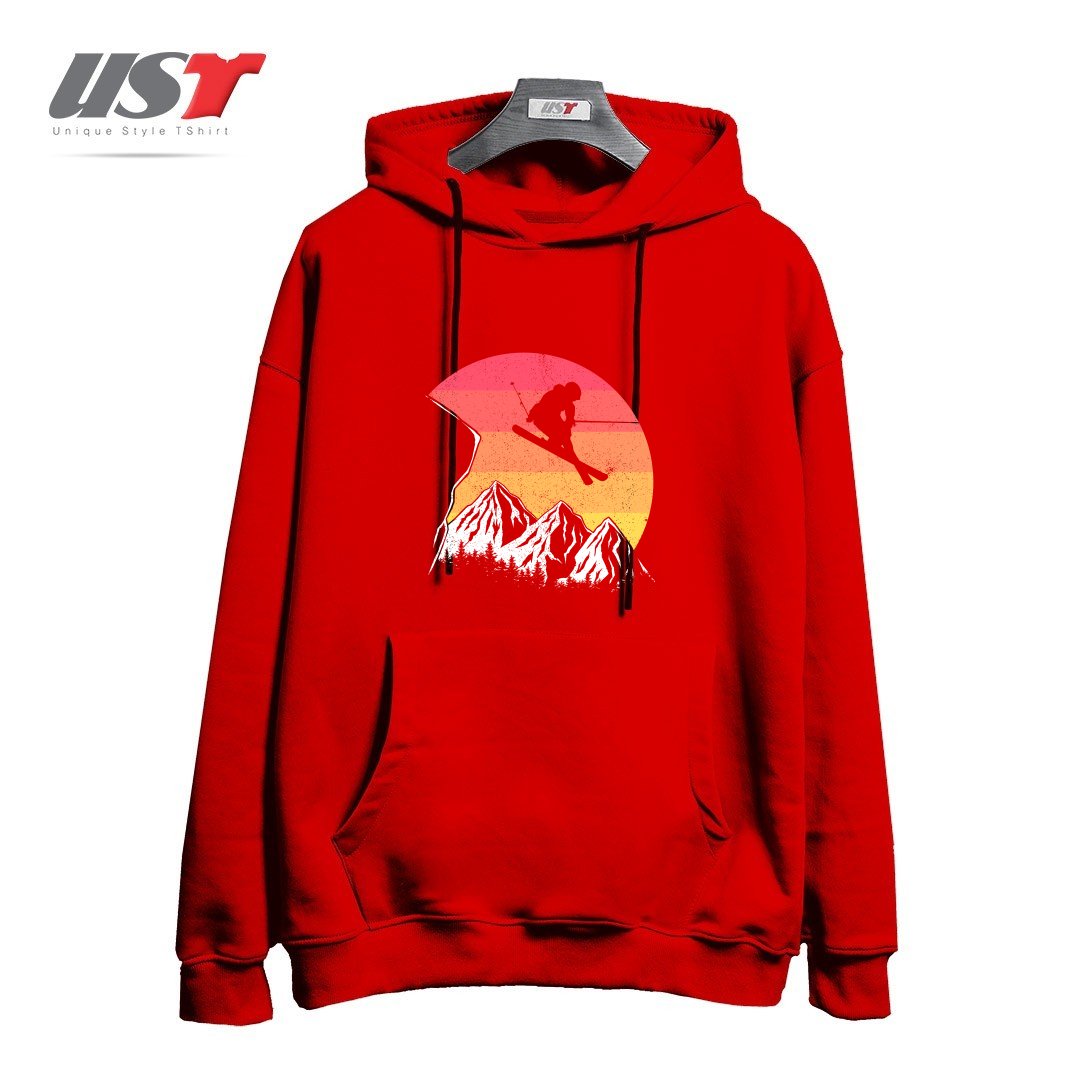 طرح VINTAGE ALPINE SKIING هودی اورسایزرنگ قرمز