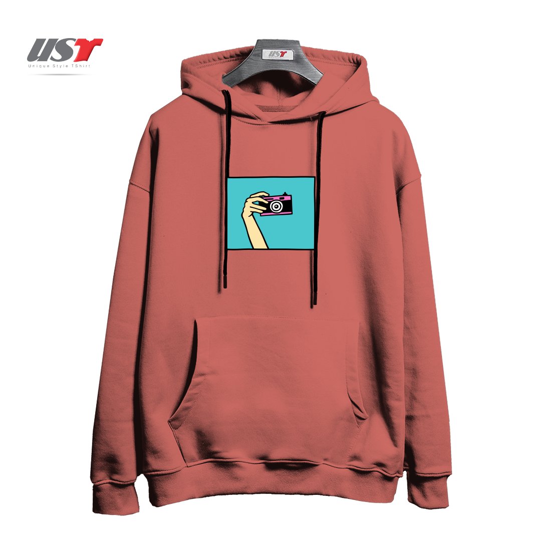 طرح TAKE A PICTURE هودی اورسایزرنگ آجری