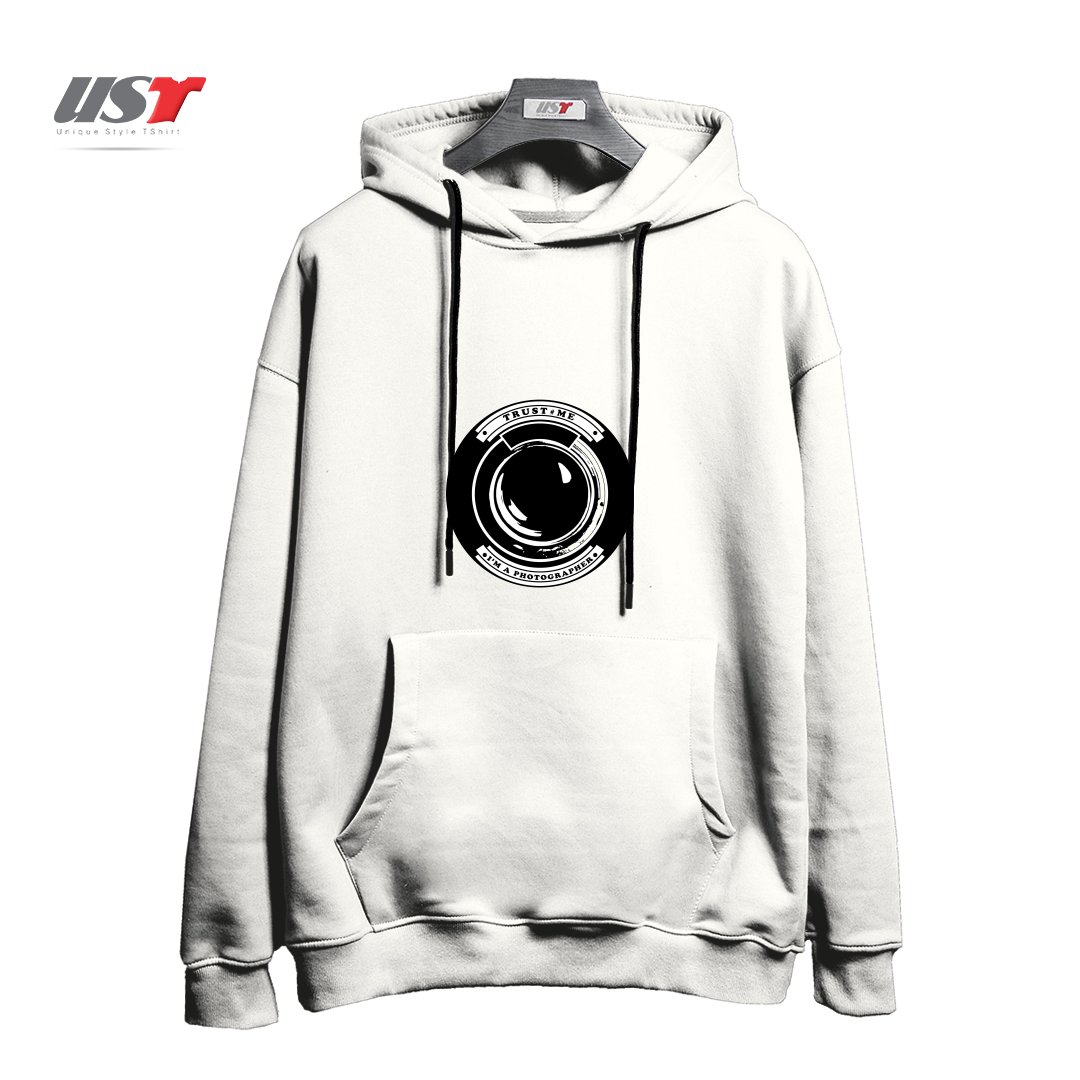 طرح TRUST ME I'M A PHOTOGRAPHER هودی اورسایزرنگ سفید
