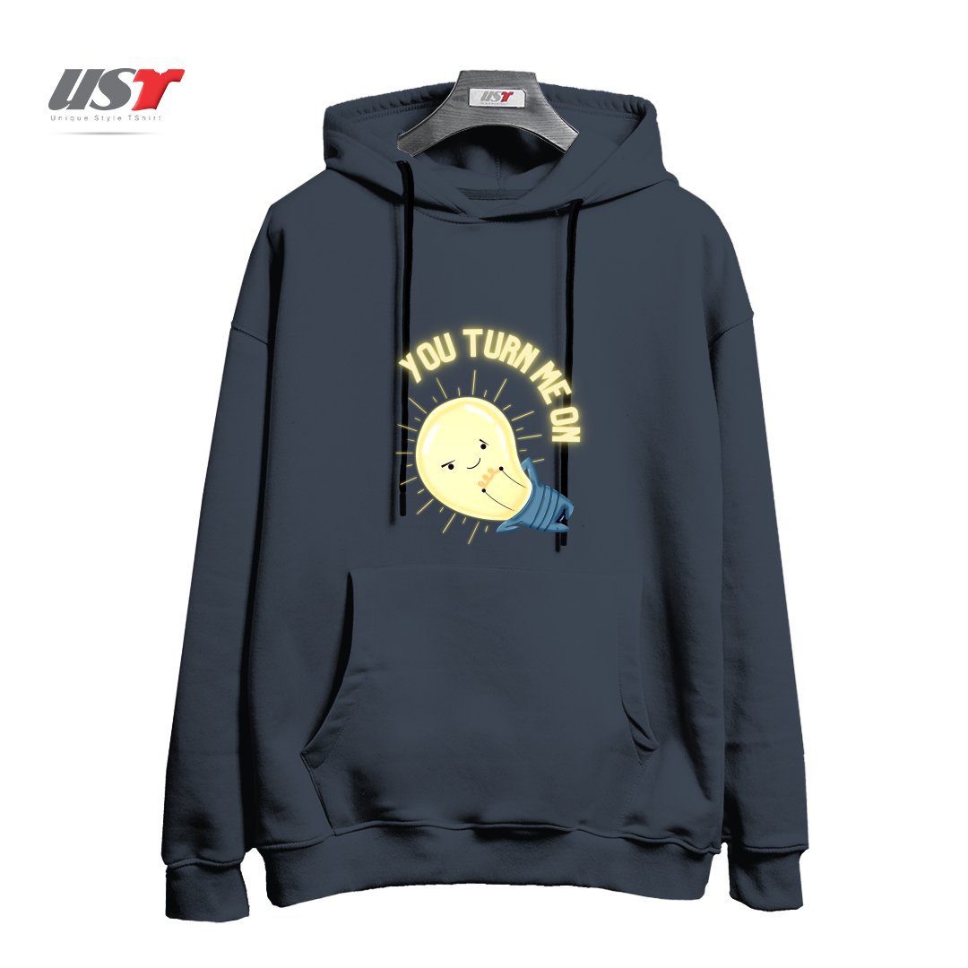 هودی اورسایز طرح YOU TURN ME ON LIGHT BULB